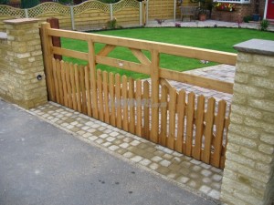 sliding 5 bar Half pailing gates