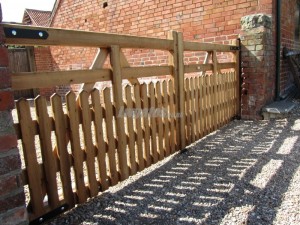 5 bar Half pailing swing gates