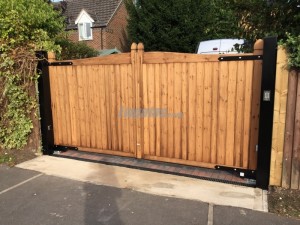 Softwood Slanted Top Gate